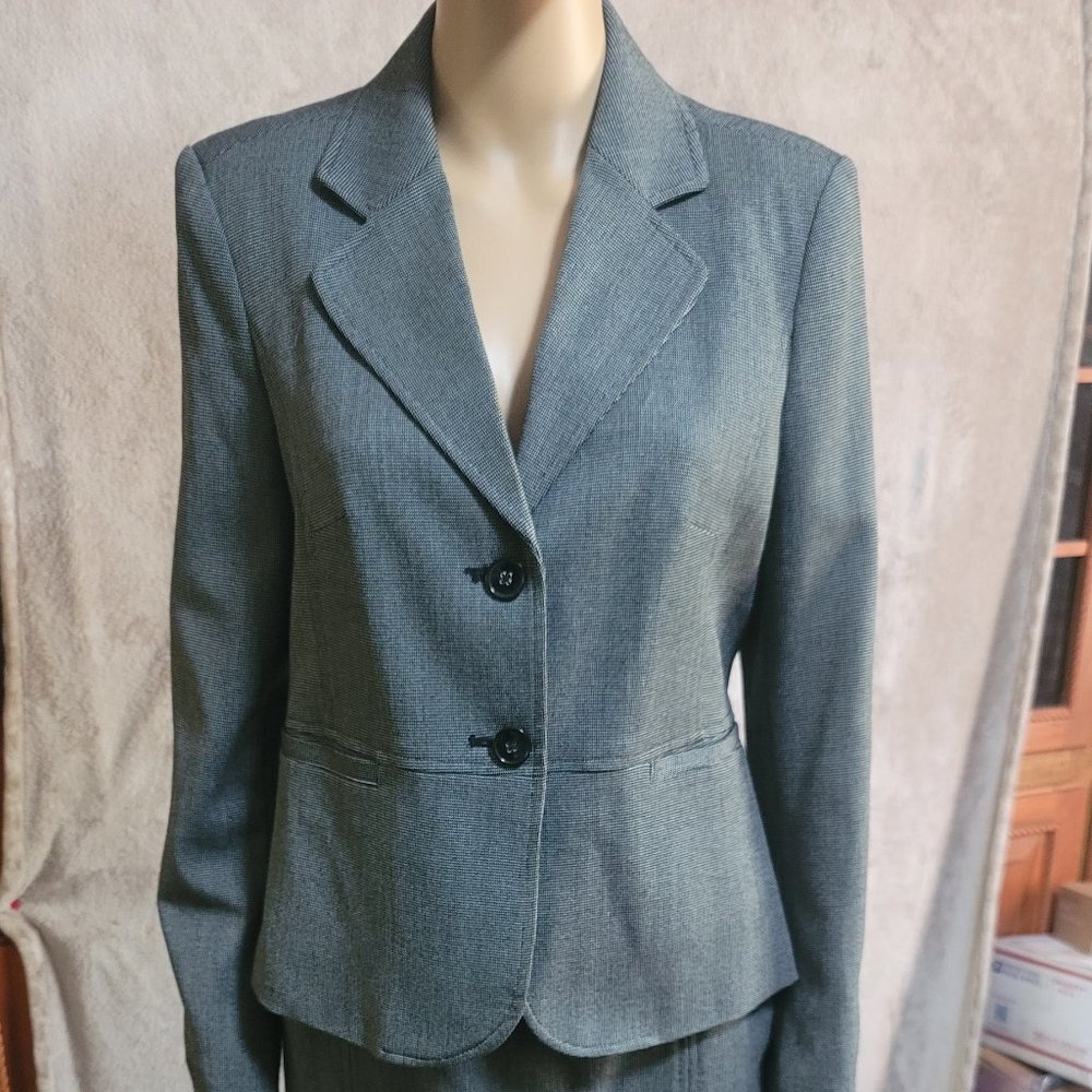 CHARTER CLUB 2pcs set grey jacket and skirt suit.